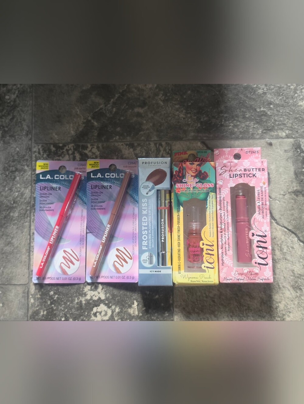 Lip Bundle- Lipliners, Profusion Plumping Lip Gloss, Lip Gloss + More BNIB